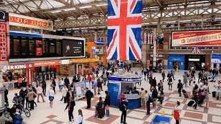 A Walk Through The London Victoria Station London England [upl. by Aeki]